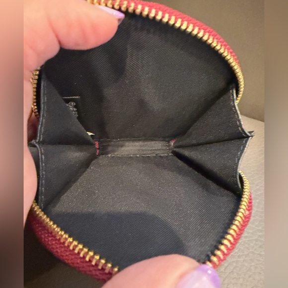 COACH Coin Purse Round Emoji Heart Glitter Bling Bordeaux Zip Wallet - Picture 3 of 5